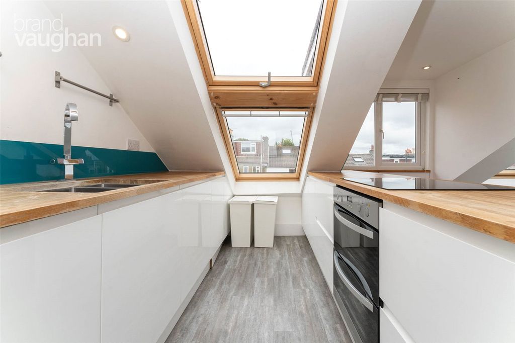 Property photo 2 of 8 Kitchen