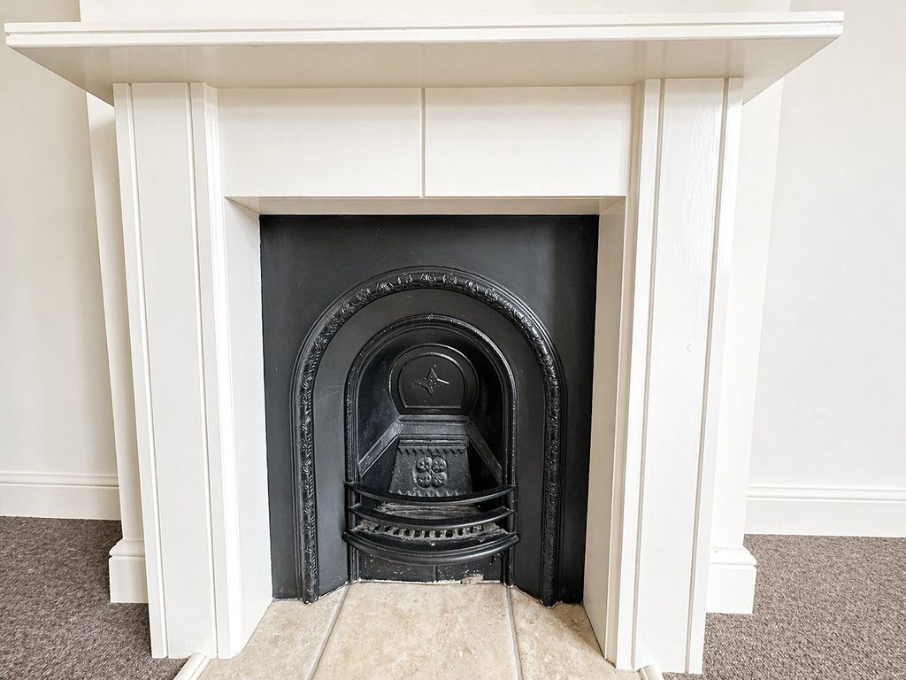 Property photo 3 of 12 Picture 3