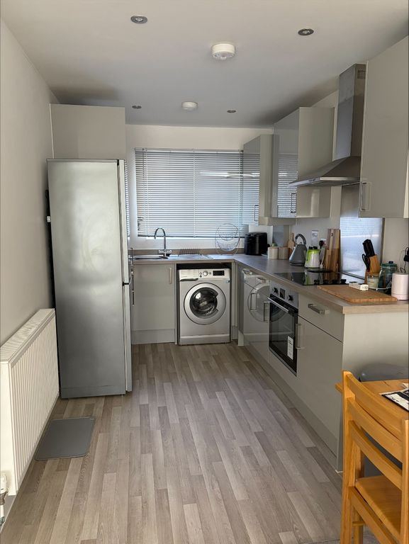Property photo 2 of 16 5536881