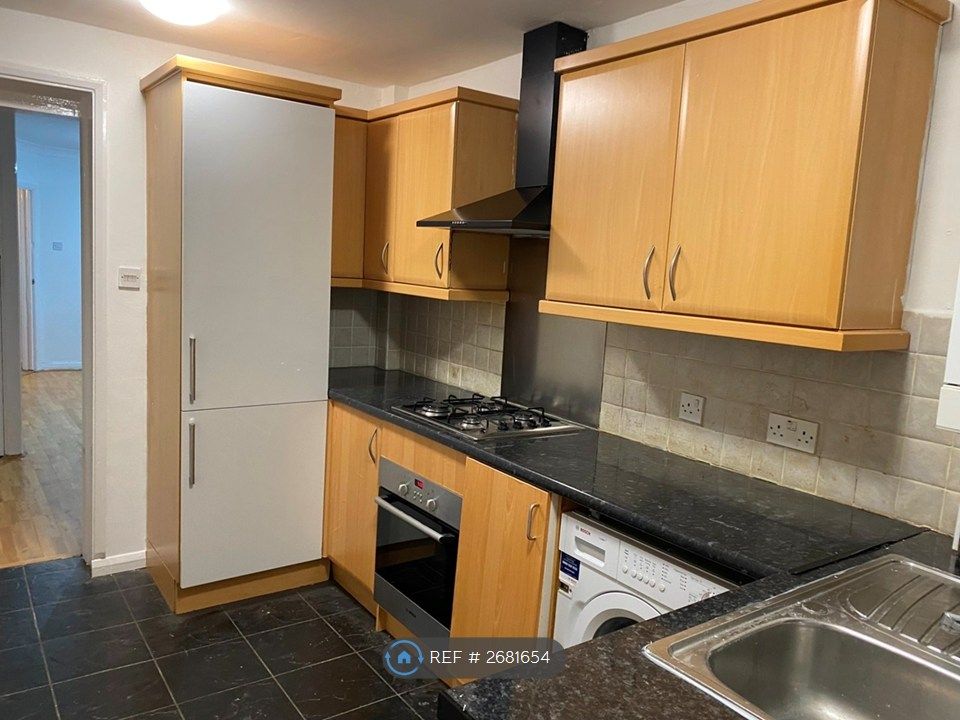 Property photo 2 of 14 Kitchen