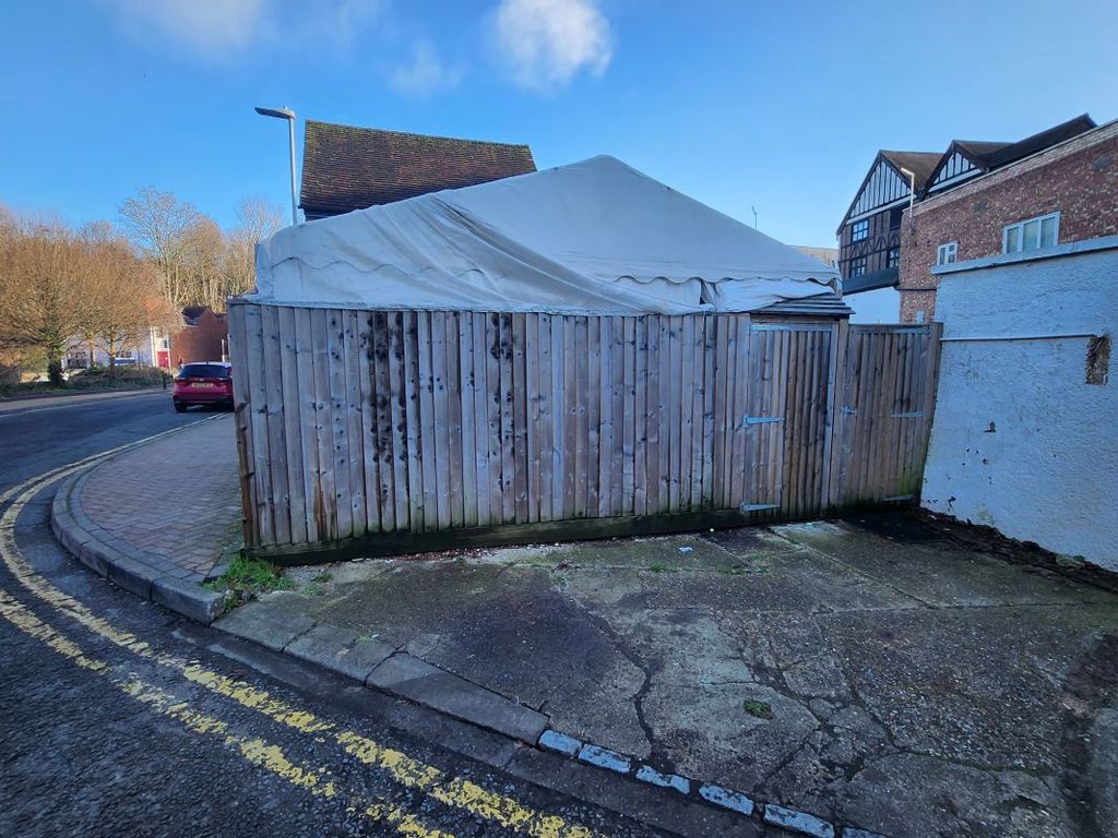 Property photo 3 of 4