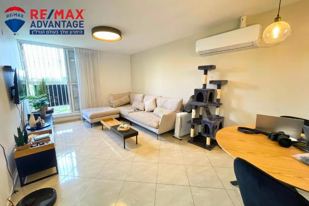 Property photo 3 of 7