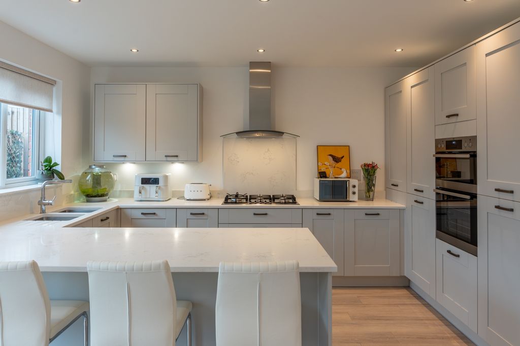 Property photo 2 of 34 Hen Chwarel Drive-11