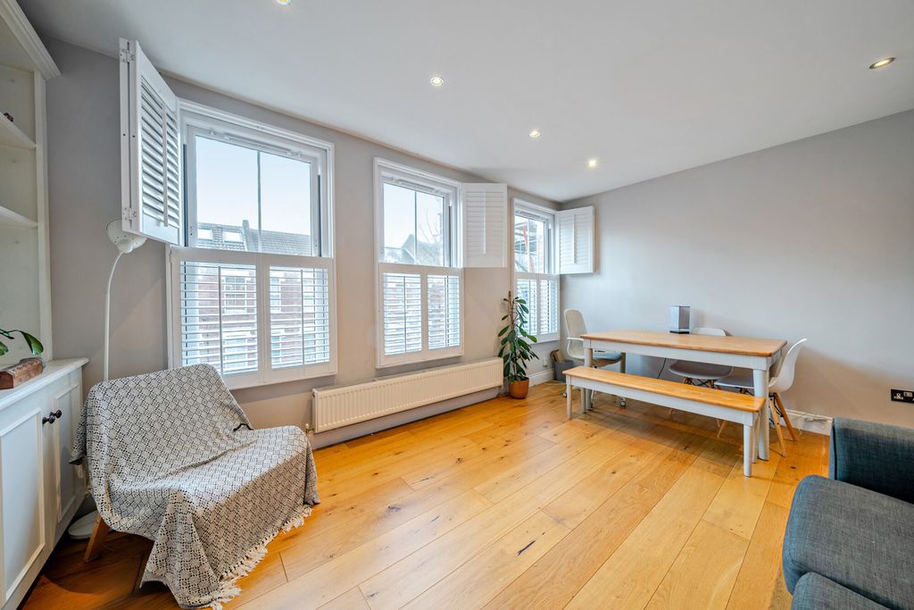 Property photo 2 of 17 Reception