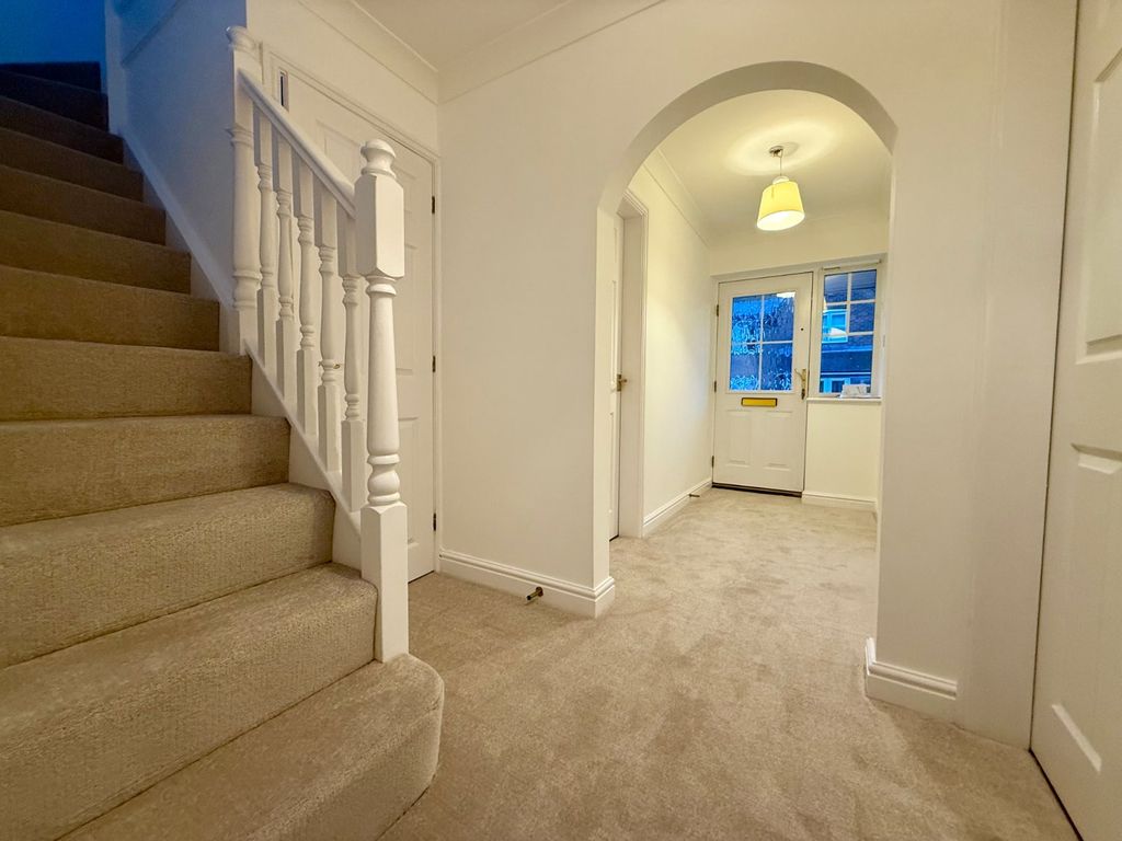 Property photo 2 of 17 Picture No. 18