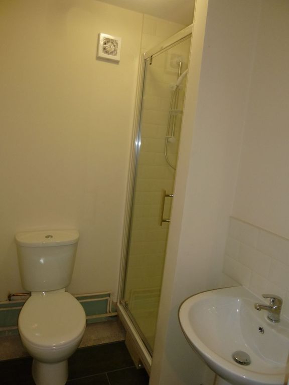 Property photo 3 of 7 Photo 4