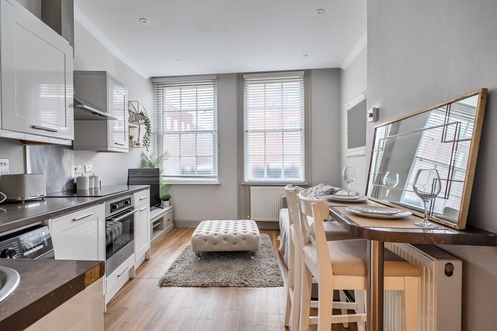 Property photo 3 of 17 Reception/Kitchen