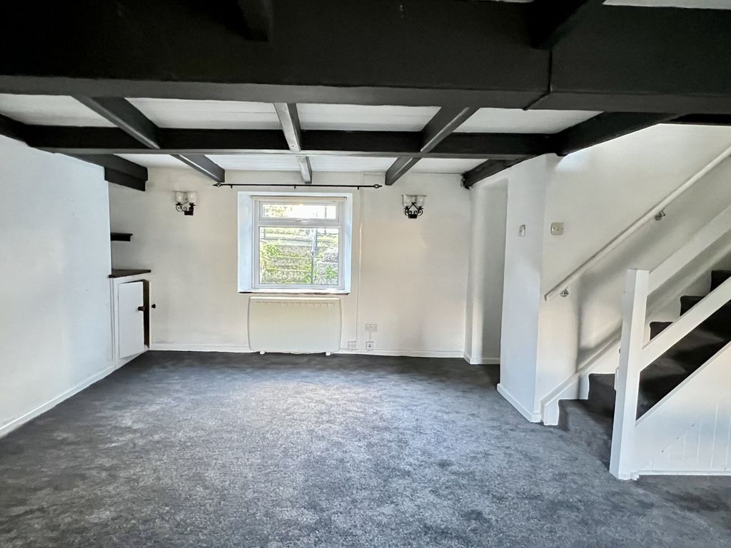 Property photo 3 of 10 Gallery