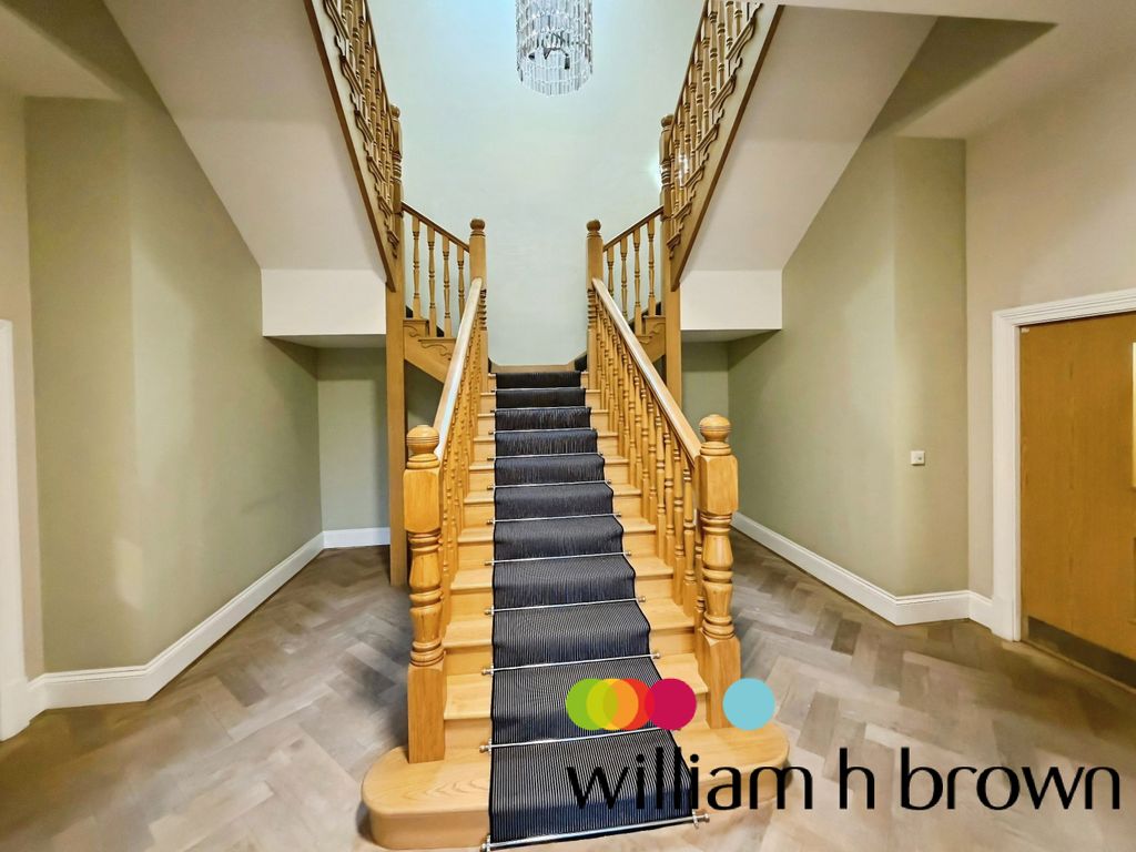 Property photo 2 of 6 Entrance Hall