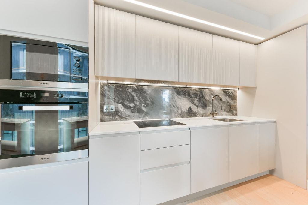 Property photo 1 of 3