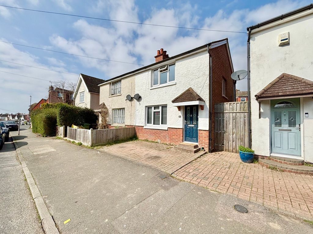 Property photo 1 of 12