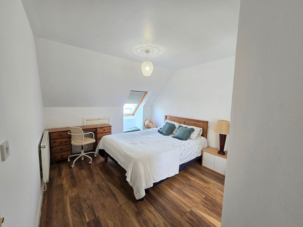 Property photo 1 of 25 Bedroom Two