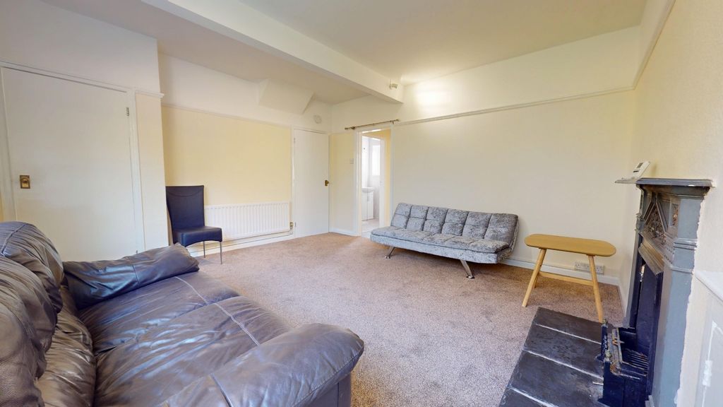 Property photo 3 of 20 4564024