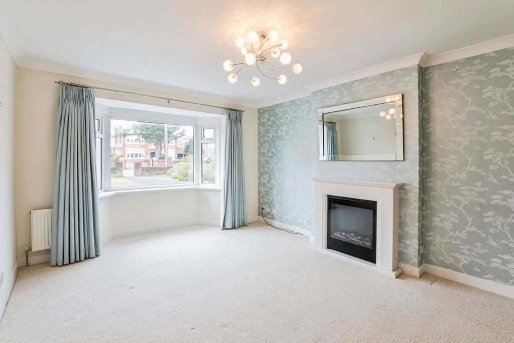 Property photo 2 of 27 Pbox-Img.Jpg