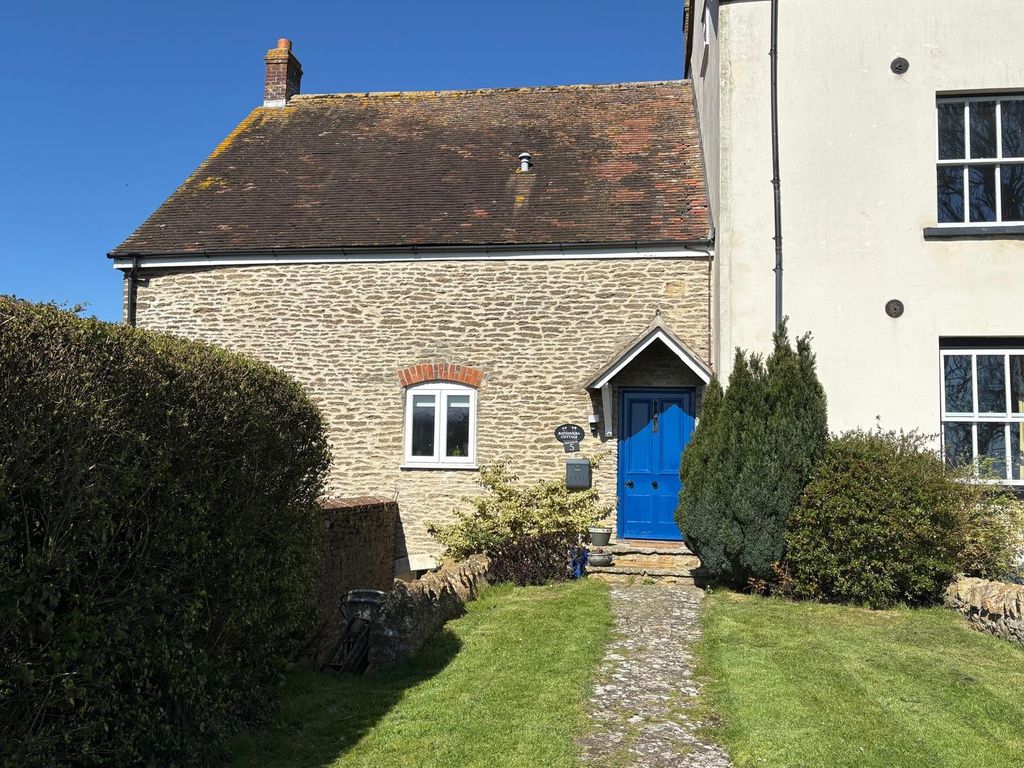 Property photo 2 of 11