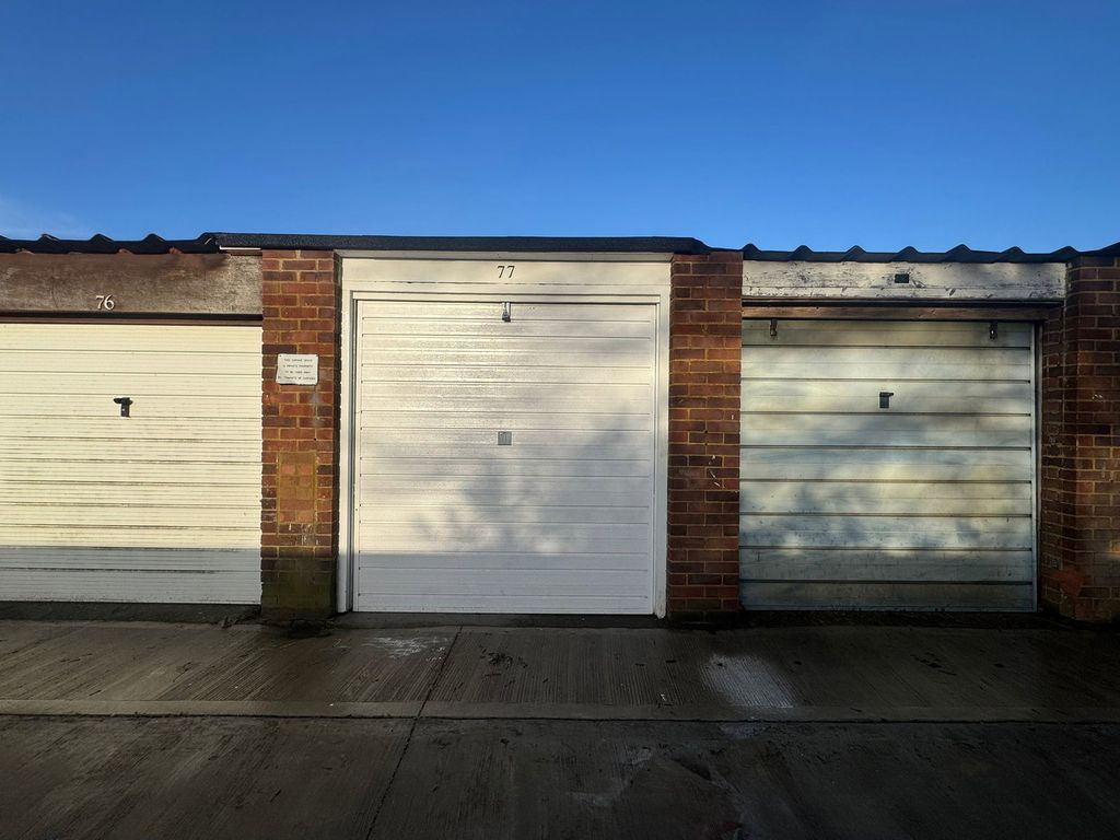 Property photo 1 of 2