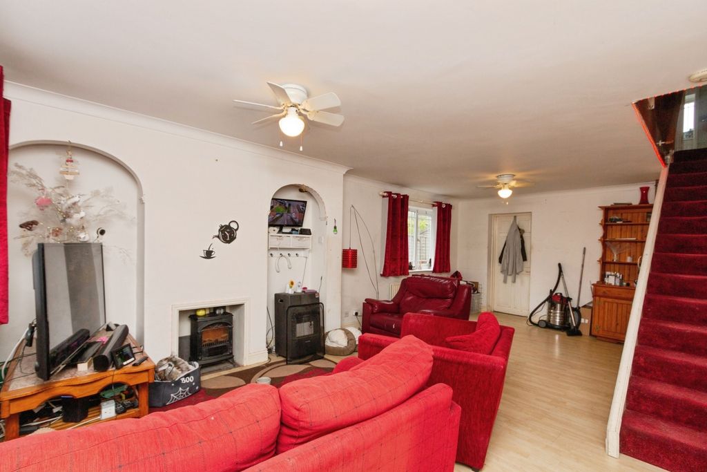 Property photo 3 of 16 Pbox-Img.Jpg