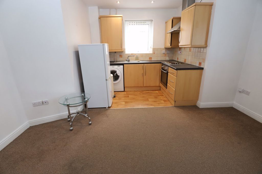 Property photo 3 of 9