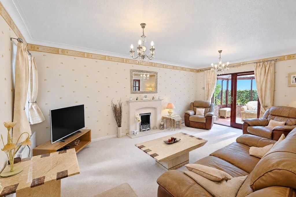 Property photo 2 of 67 Picture No. 08