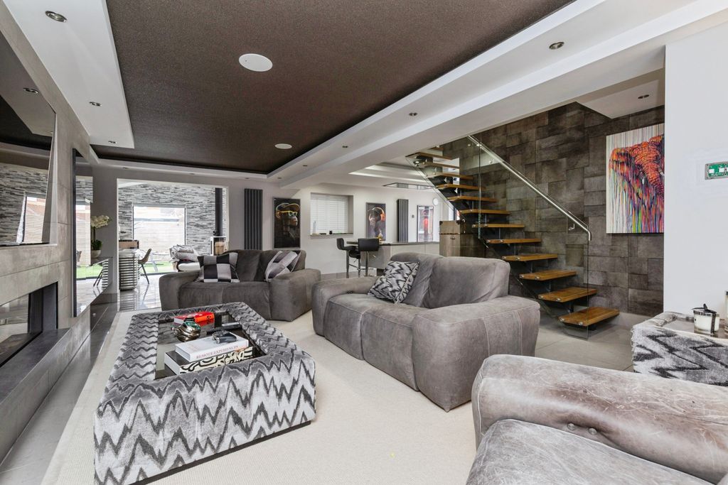 Property photo 2 of 17 _Mg_9852