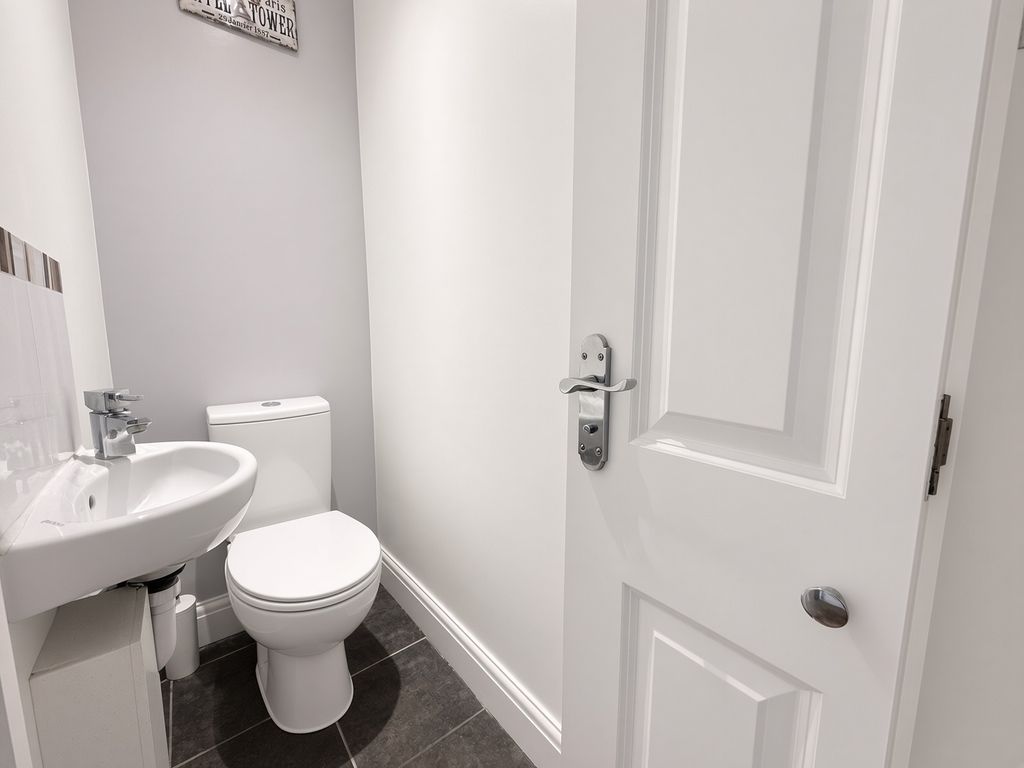 Property photo 3 of 8 Pwdxo