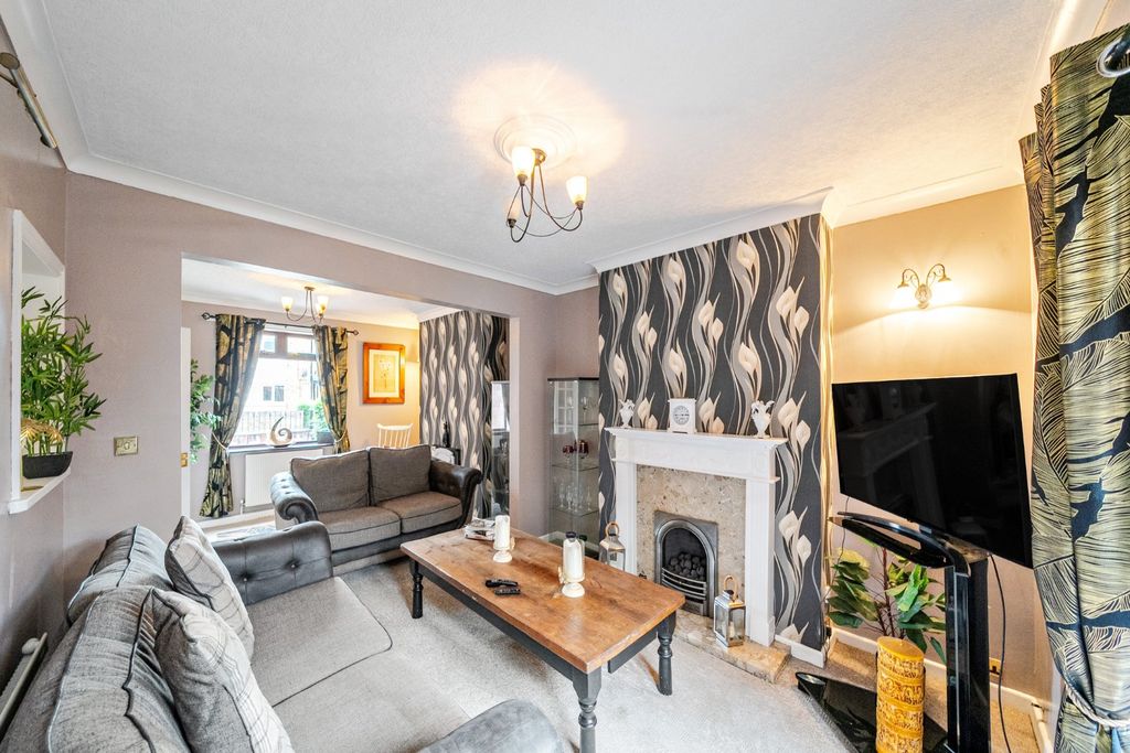 Property photo 2 of 20 Picture No. 12