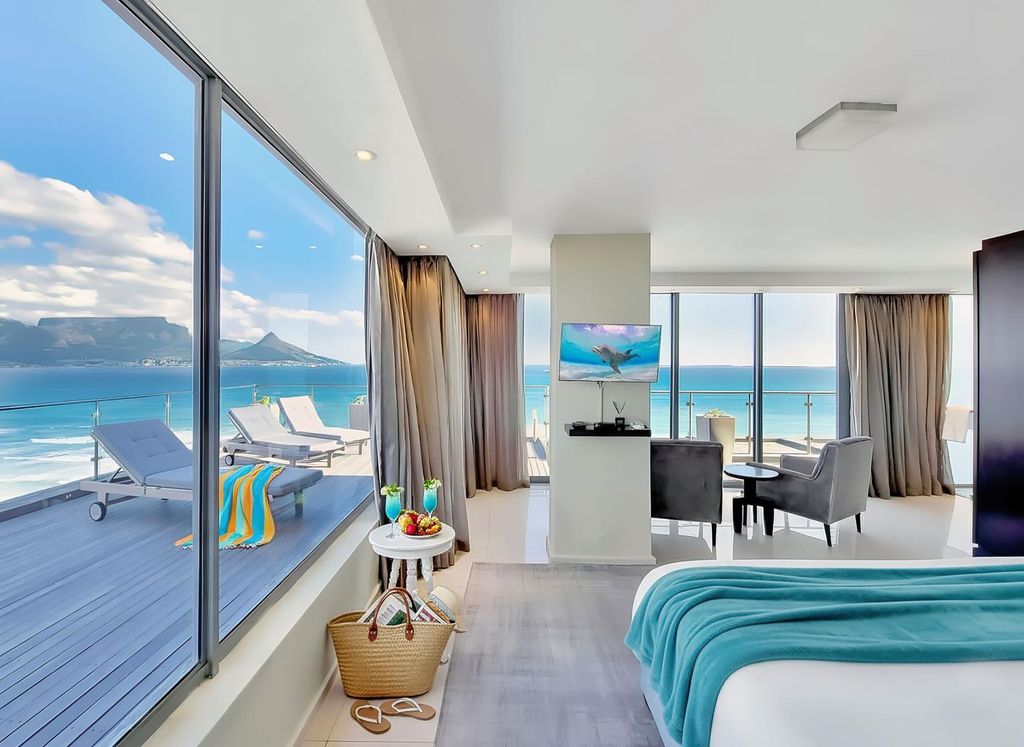 Property photo 3 of 37