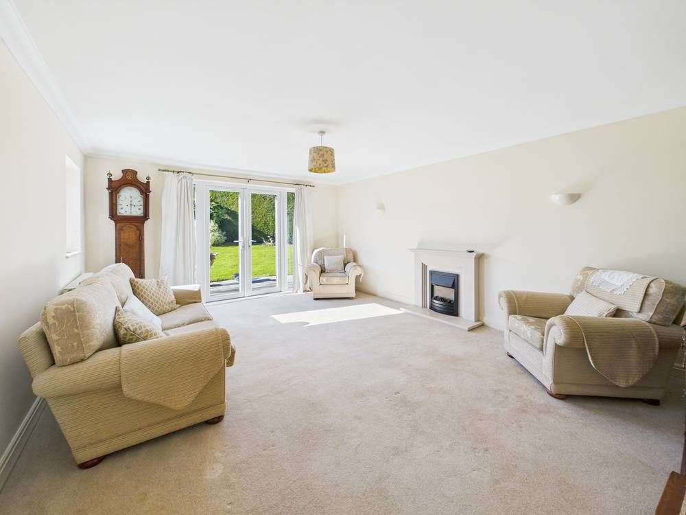 Property photo 3 of 12