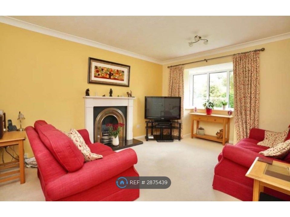 Property photo 2 of 9