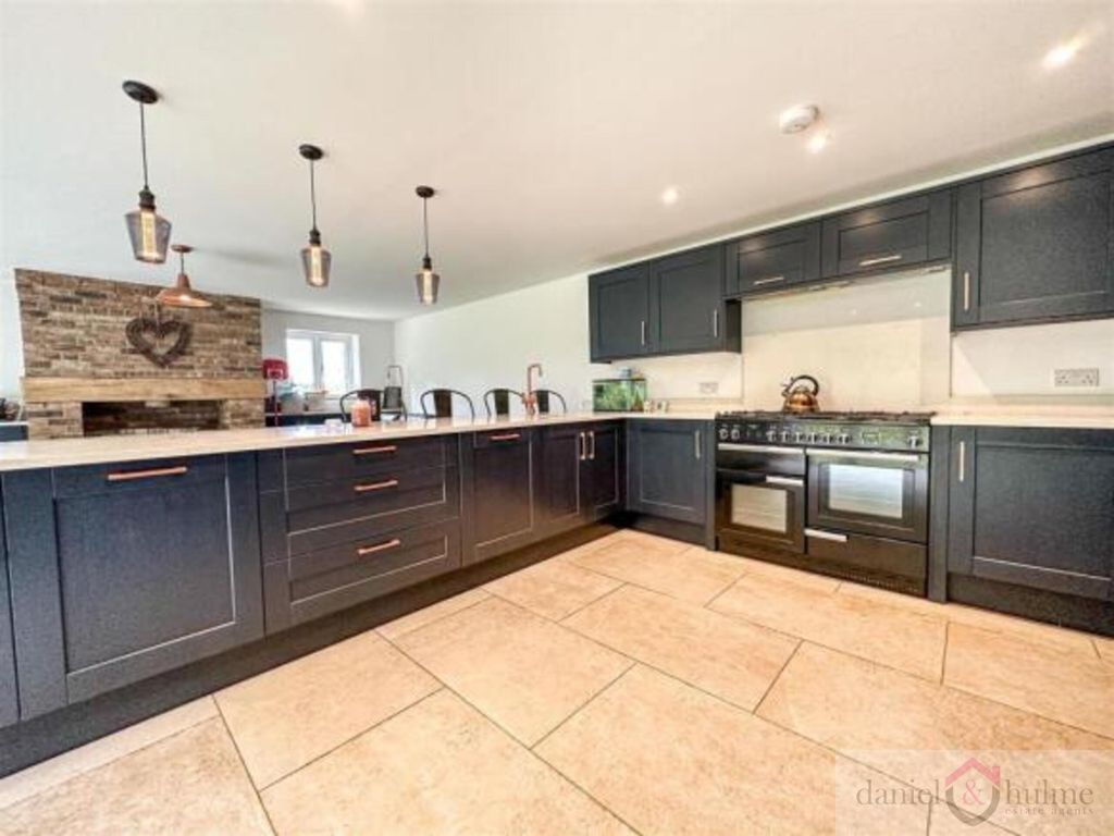 Property photo 1 of 37 289520_33892759_Img_08_0000_Max_656x437.Jpeg