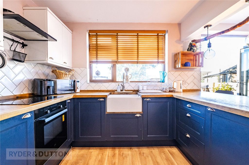 Property photo 3 of 22 Kitchen Diner