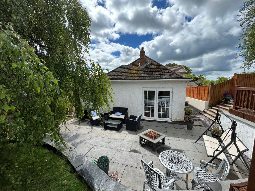 Property photo 2 of 21