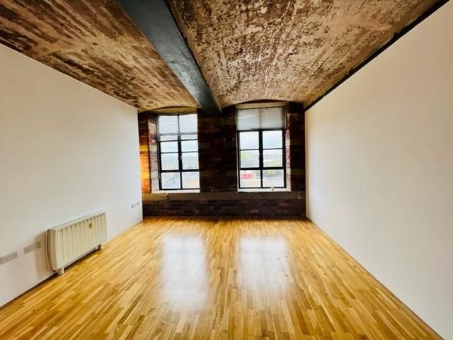 Property photo 3 of 7 Open Plan Lounge