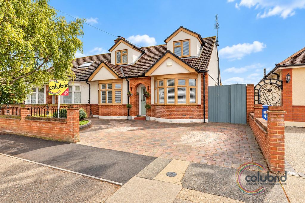 Property photo 2 of 47