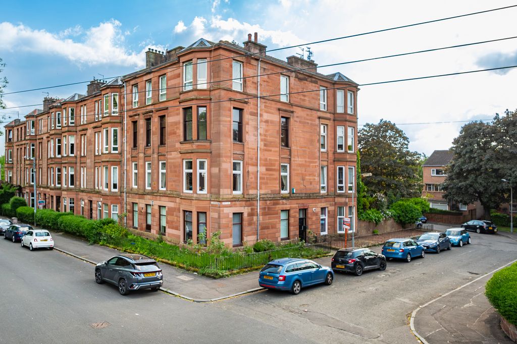 Property photo 1 of 31