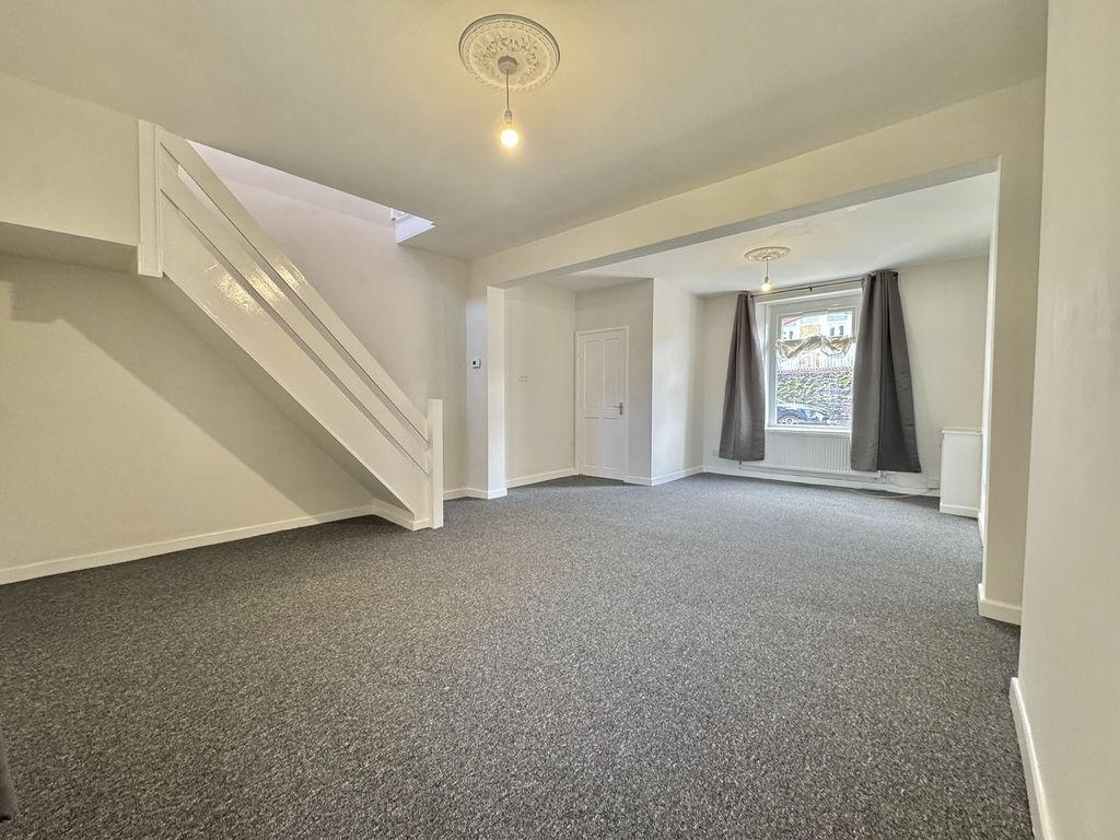 Property photo 3 of 13 Not Specified