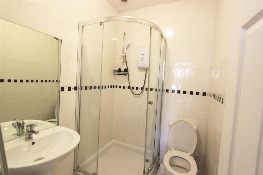 Property photo 2 of 19 Bathroom 1 - 1.Jpg