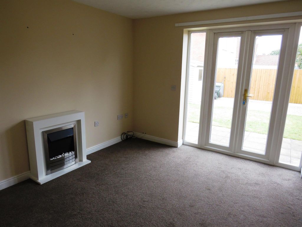 Property photo 2 of 15 Living Room