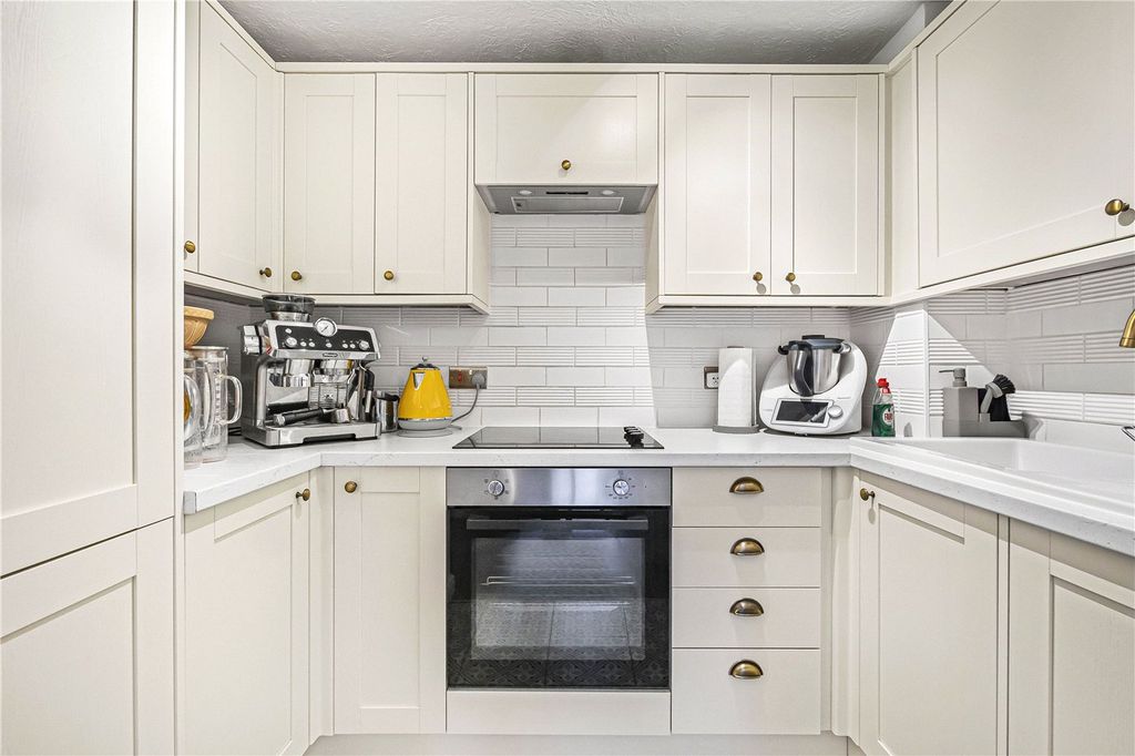 Property photo 3 of 18 Picture No. 23