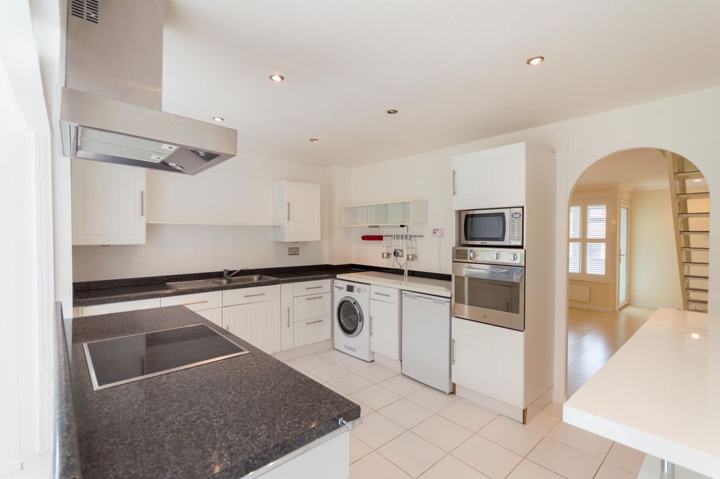 Property photo 3 of 9 Image