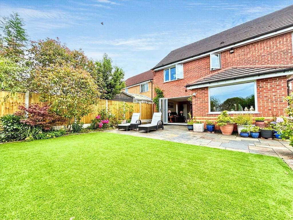 Property photo 2 of 33