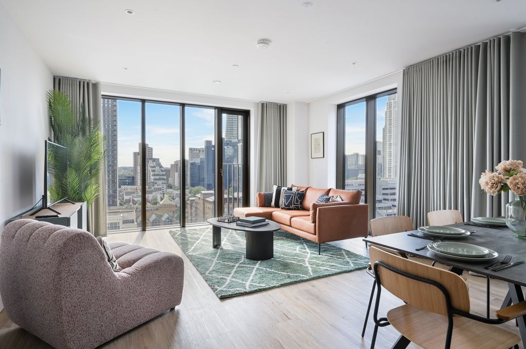 Property photo 2 of 25