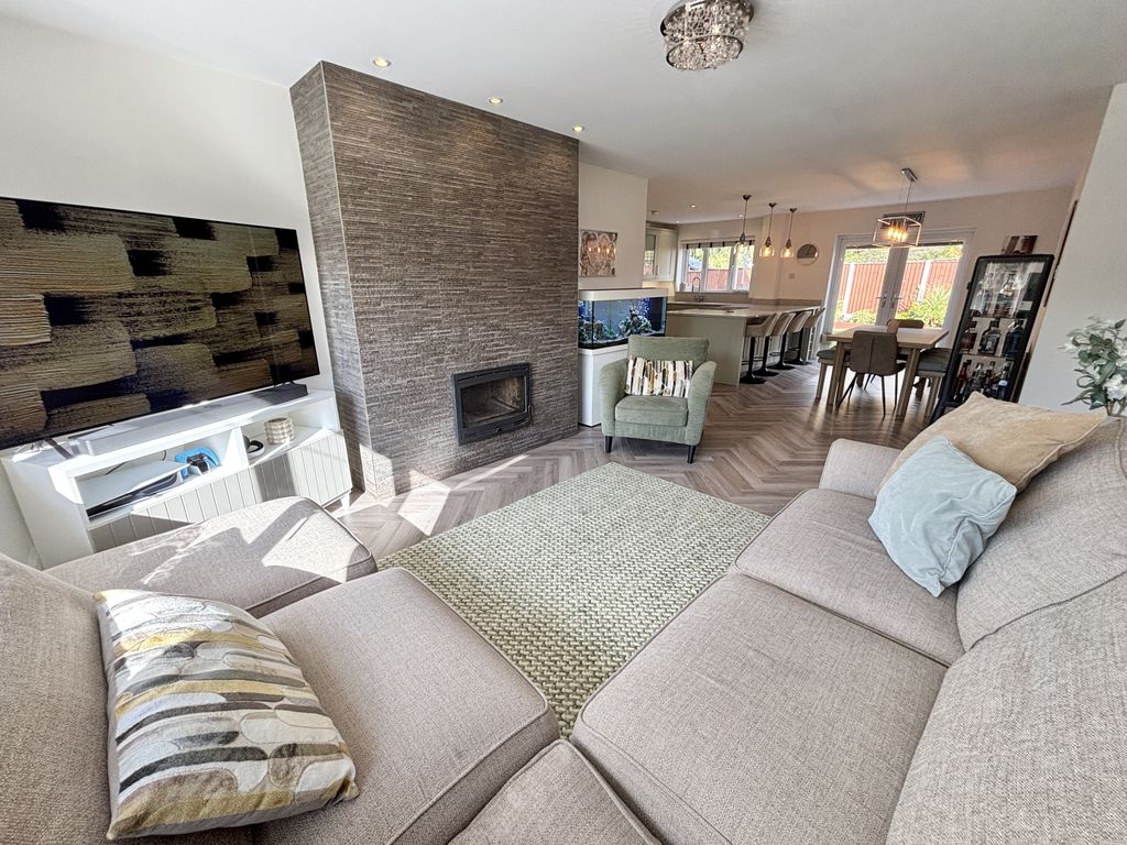 Property photo 3 of 38