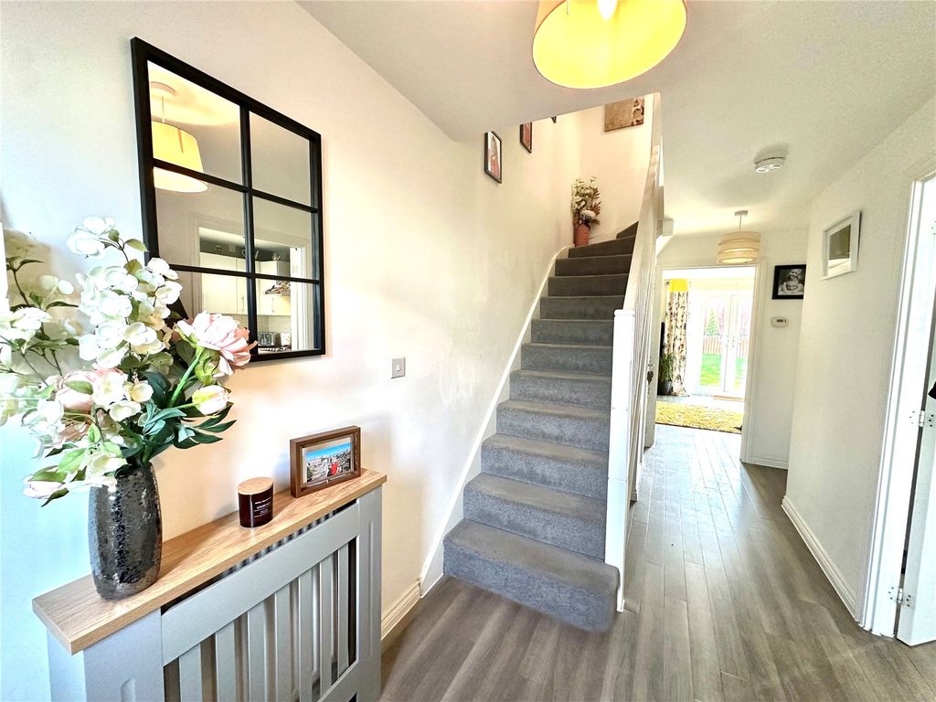 Property photo 3 of 14 Picture No. 12