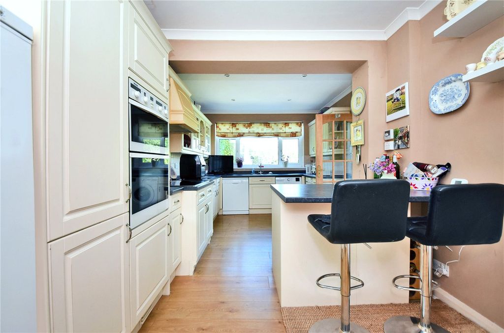 Property photo 3 of 24 Picture No. 06