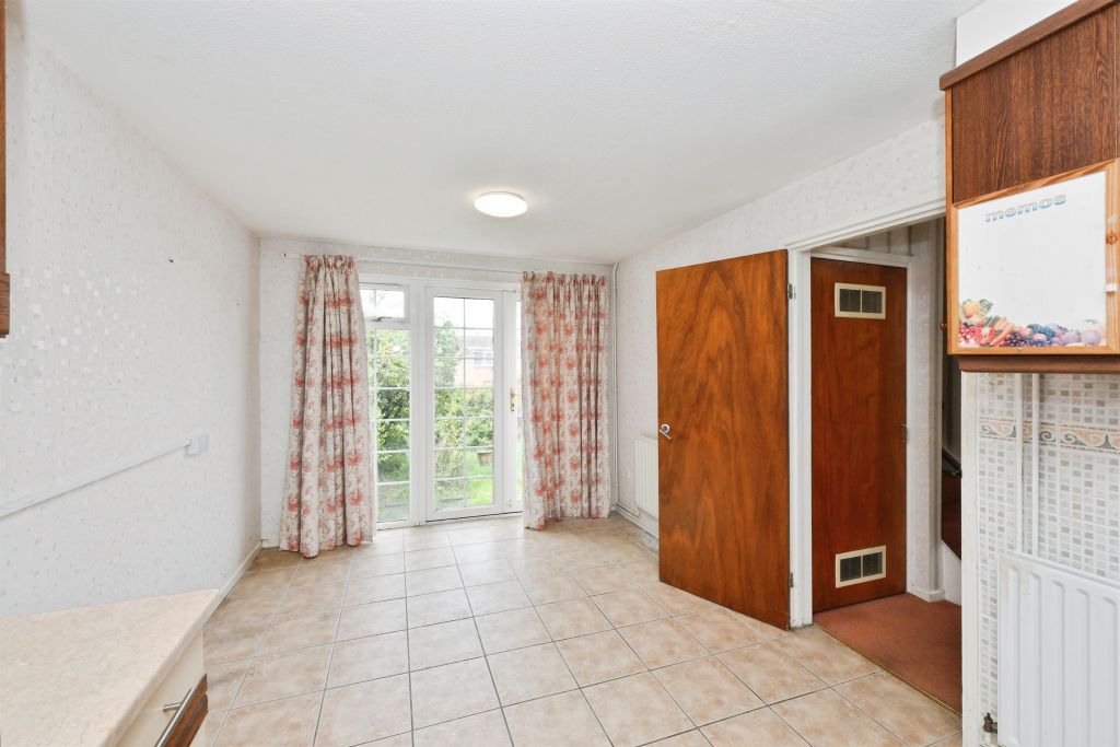 Property photo 3 of 16