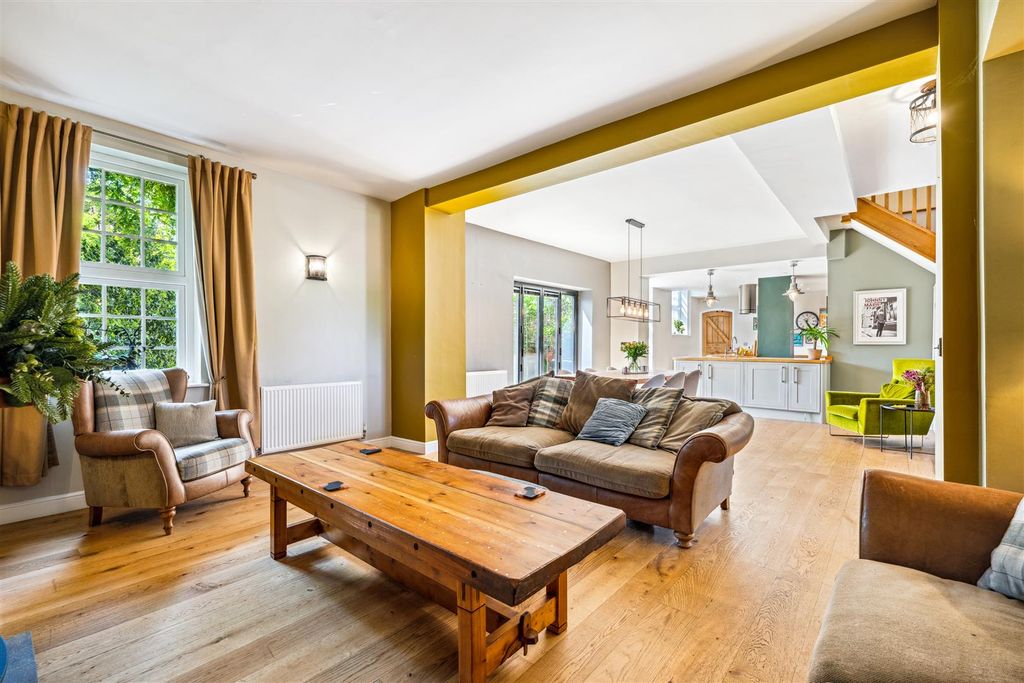 Property photo 2 of 18 14.Jpg