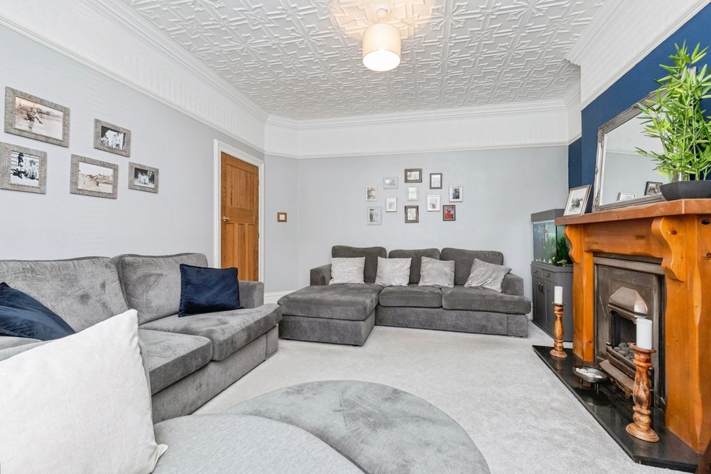 Property photo 3 of 21 Pbox-Img.Jpg