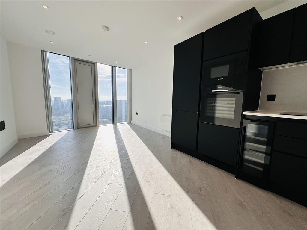 Property photo 2 of 35