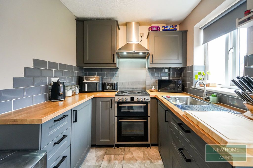 Property photo 2 of 15 Photo 6